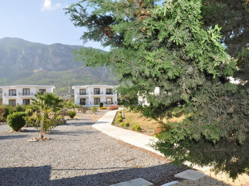 Sempati Hotel Lapithos  Exteriör bild