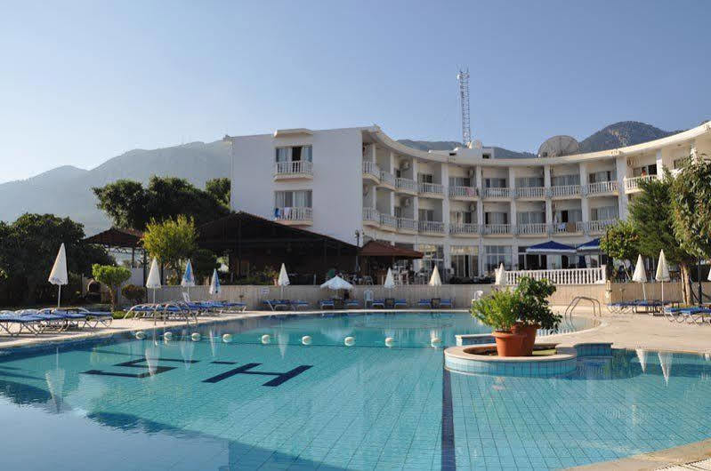 Sempati Hotel Lapithos  Exteriör bild